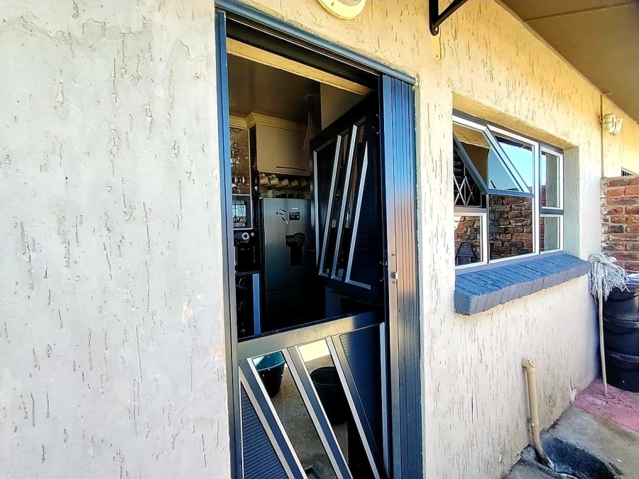 4 Bedroom Property for Sale in West Bank Eastern Cape